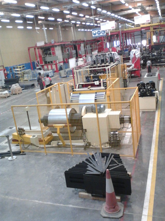 上海禎馳產(chǎn)波紋油箱加工設(shè)備，橫剪機(jī)，縱剪機(jī)